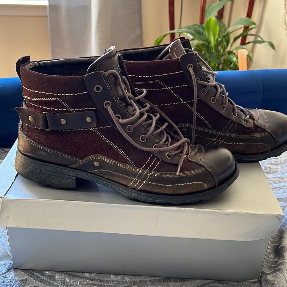 Guess Men’s Hiking Boots